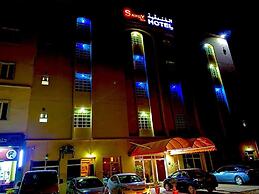 Savoy Inn Hotel