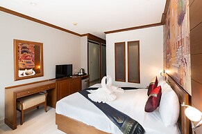 Baan Sukhumvit Soi 18