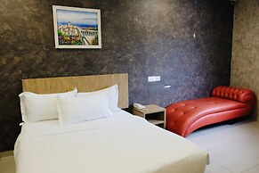 Era Plus Hotel