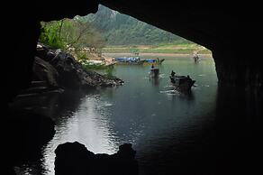 Nam Long Hotel