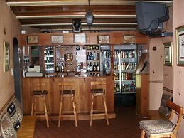 Mannah Guest Lodge