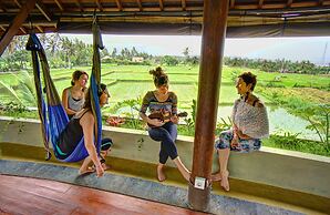 Floating Leaf Eco-Luxury Retreat