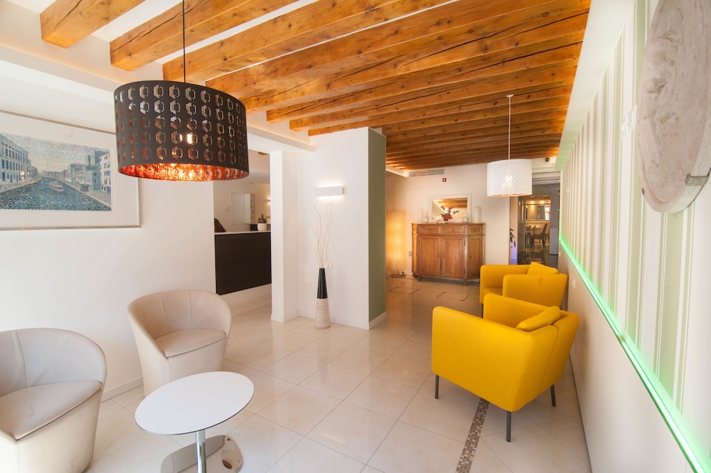 Hotel Leone