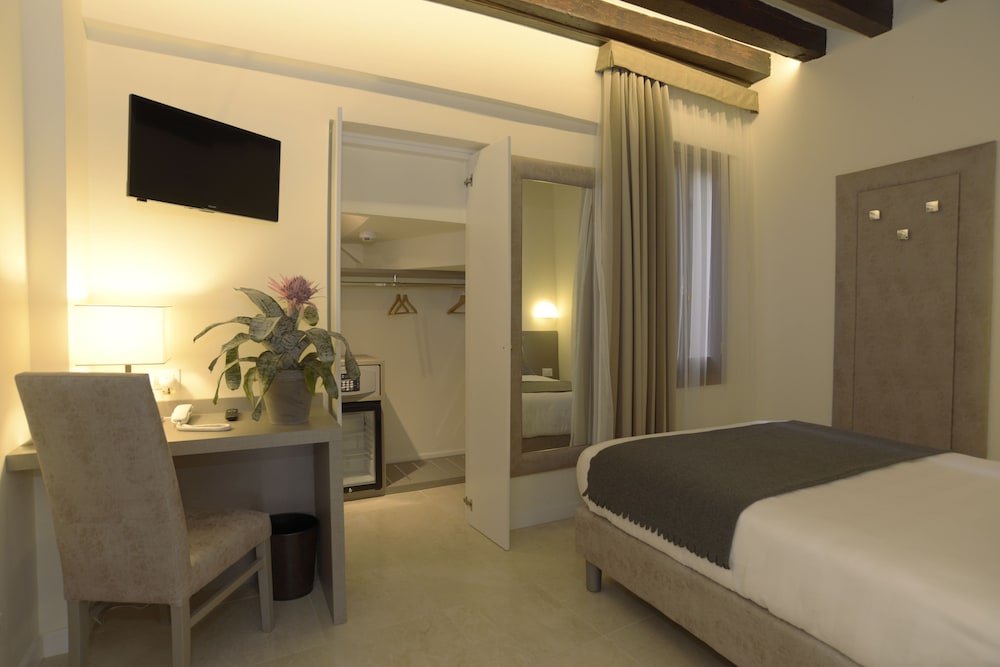 Hotel Leone