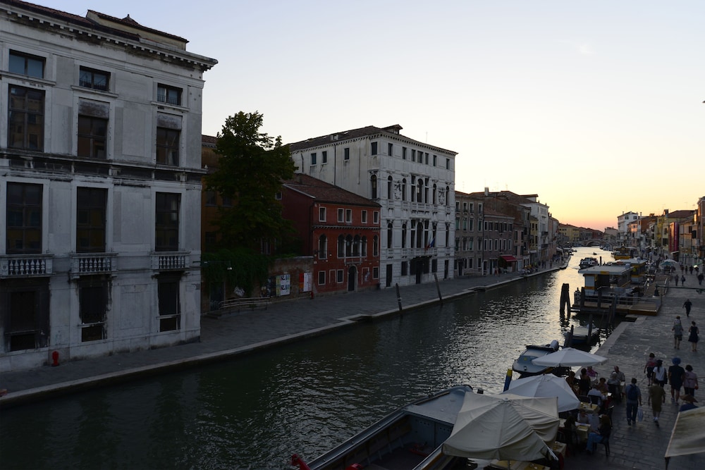Hotel Leone