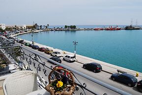 Dali Luxury Rooms