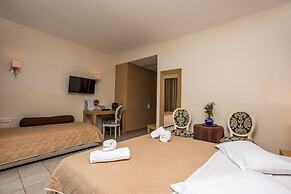 Dali Luxury Rooms