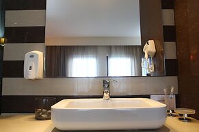 Dali Luxury Rooms