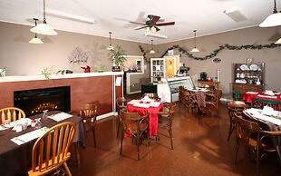 Genevieve Bay Inn