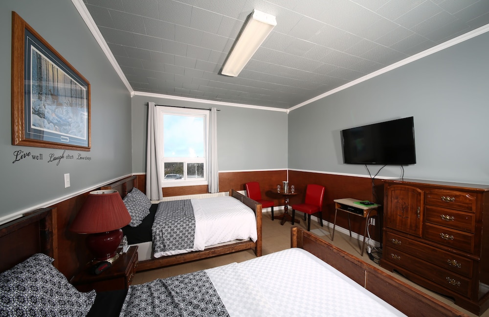 Genevieve Bay Inn