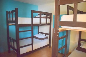 Mango Hostel Bed & Breakfast