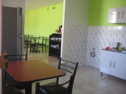 Mango Hostel Bed & Breakfast
