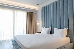 Grand Blue Beach Hotel