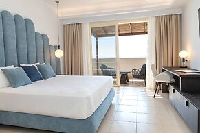 Grand Blue Beach Hotel
