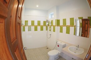 Wandee Bed and Breakfast - Hostel