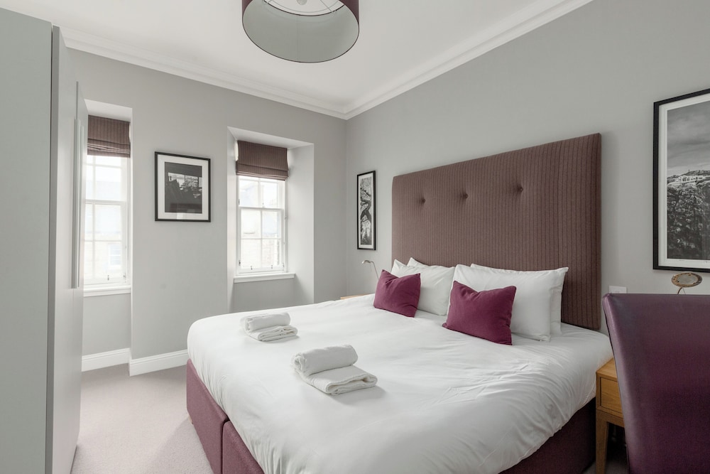 Destiny Scotland - Princes St Residence