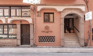 Yria Hotel