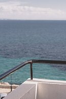 Yria Hotel