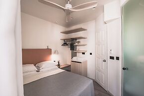 Yria Hotel