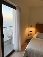 Yria Hotel