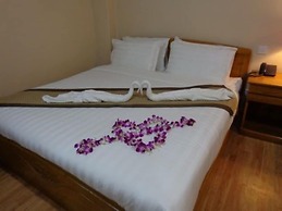 Royal Khattar Hotel