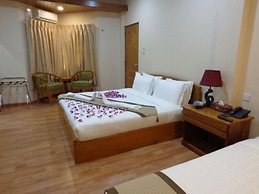 Royal Khattar Hotel