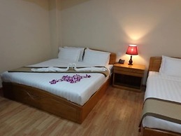 Royal Khattar Hotel