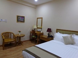 Royal Khattar Hotel