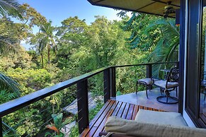 Tulemar Resort