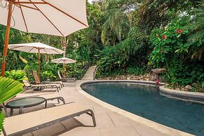 Tulemar Resort