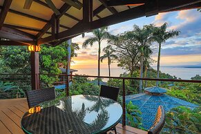 Tulemar Resort