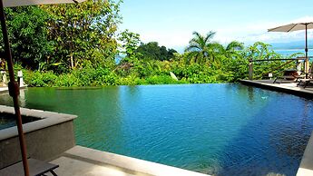 Tulemar Resort