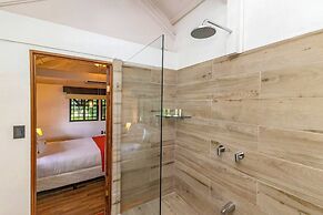 Tulemar Resort