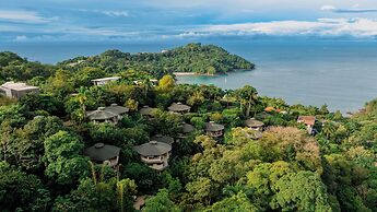 Tulemar Resort