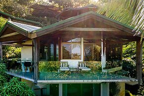 Tulemar Resort