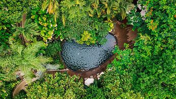 Tulemar Resort