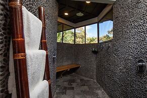 Tulemar Resort