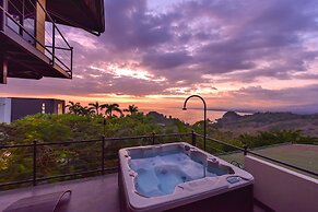 Tulemar Resort