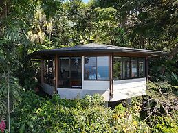 Tulemar Resort