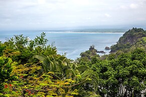 Tulemar Resort
