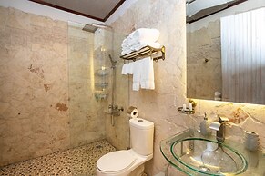 Tulemar Resort