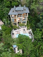 Tulemar Resort