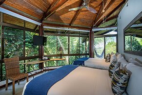 Tulemar Resort