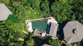 Tulemar Resort