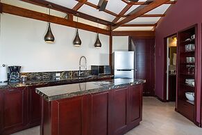 Tulemar Resort