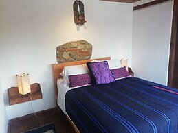 Yellow House - Hostel