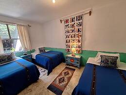 Yellow House - Hostel