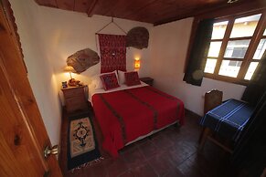 Yellow House - Hostel