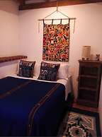 Yellow House - Hostel