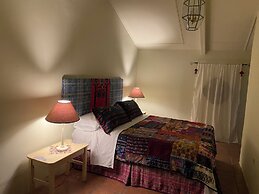 Yellow House - Hostel